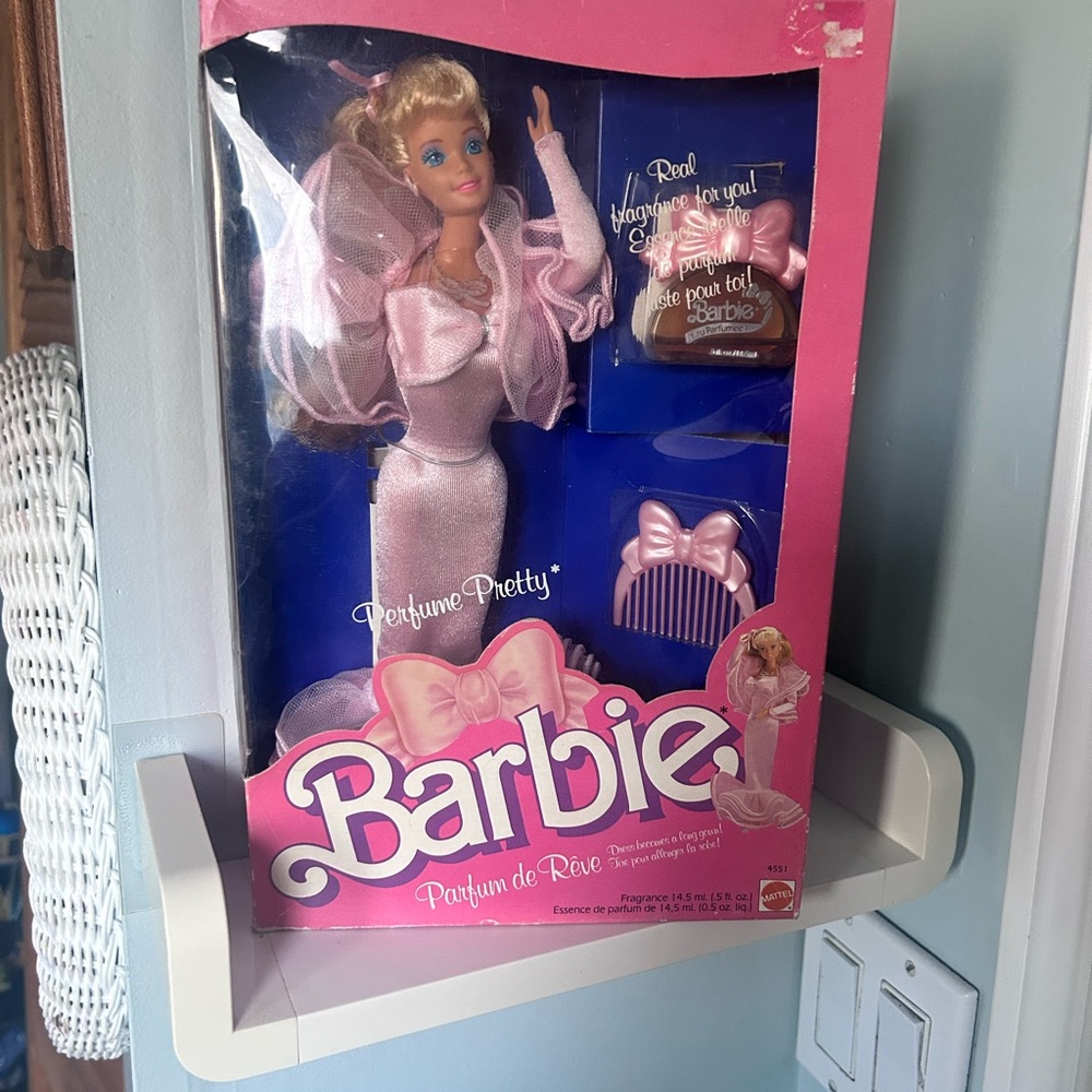 Perfume pretty Barbie